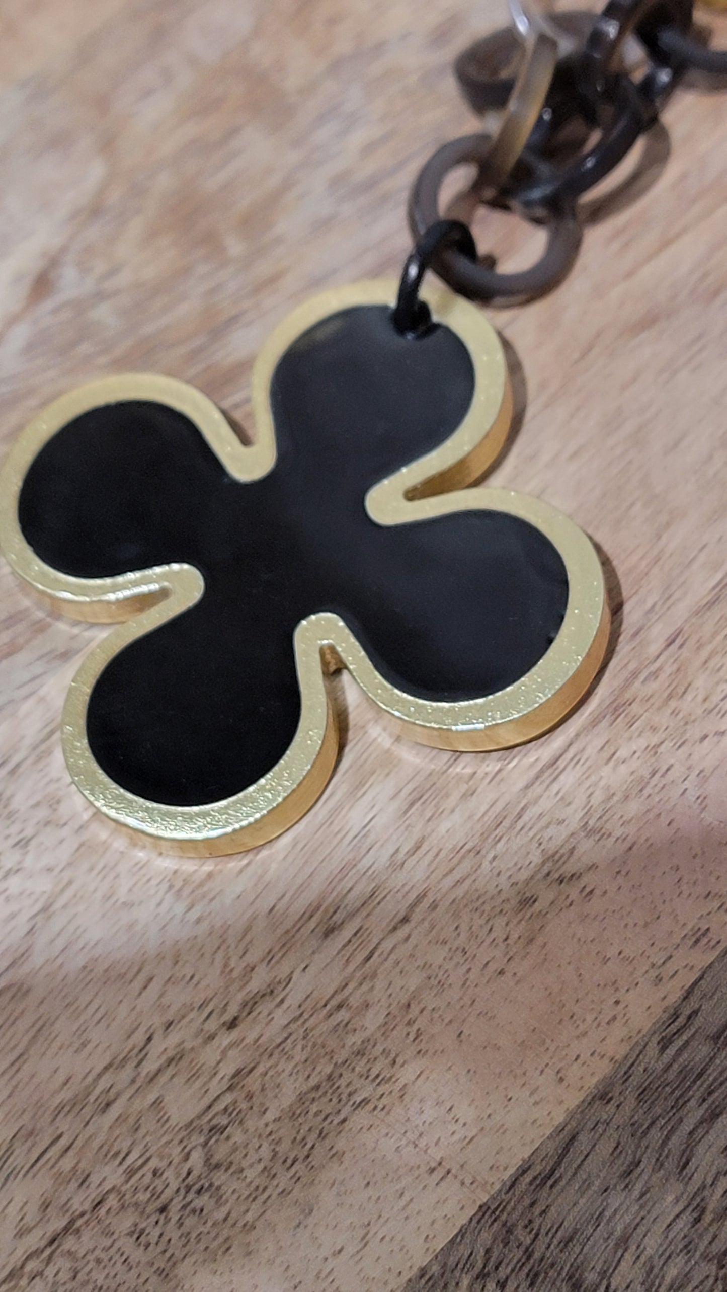 CLOVER NECKLACE