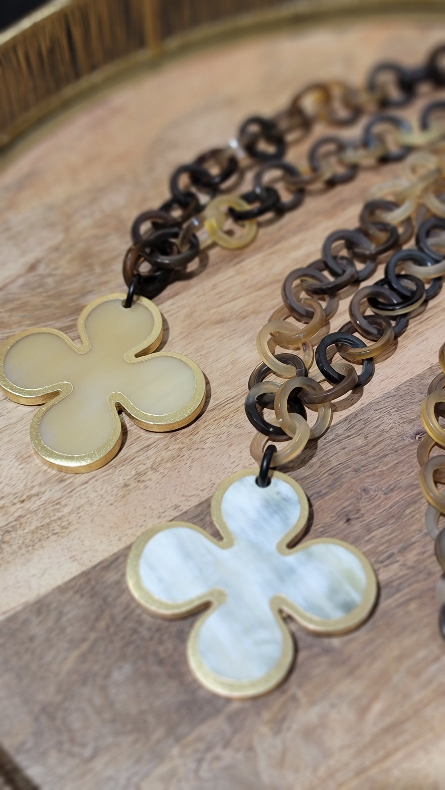 CLOVER NECKLACE