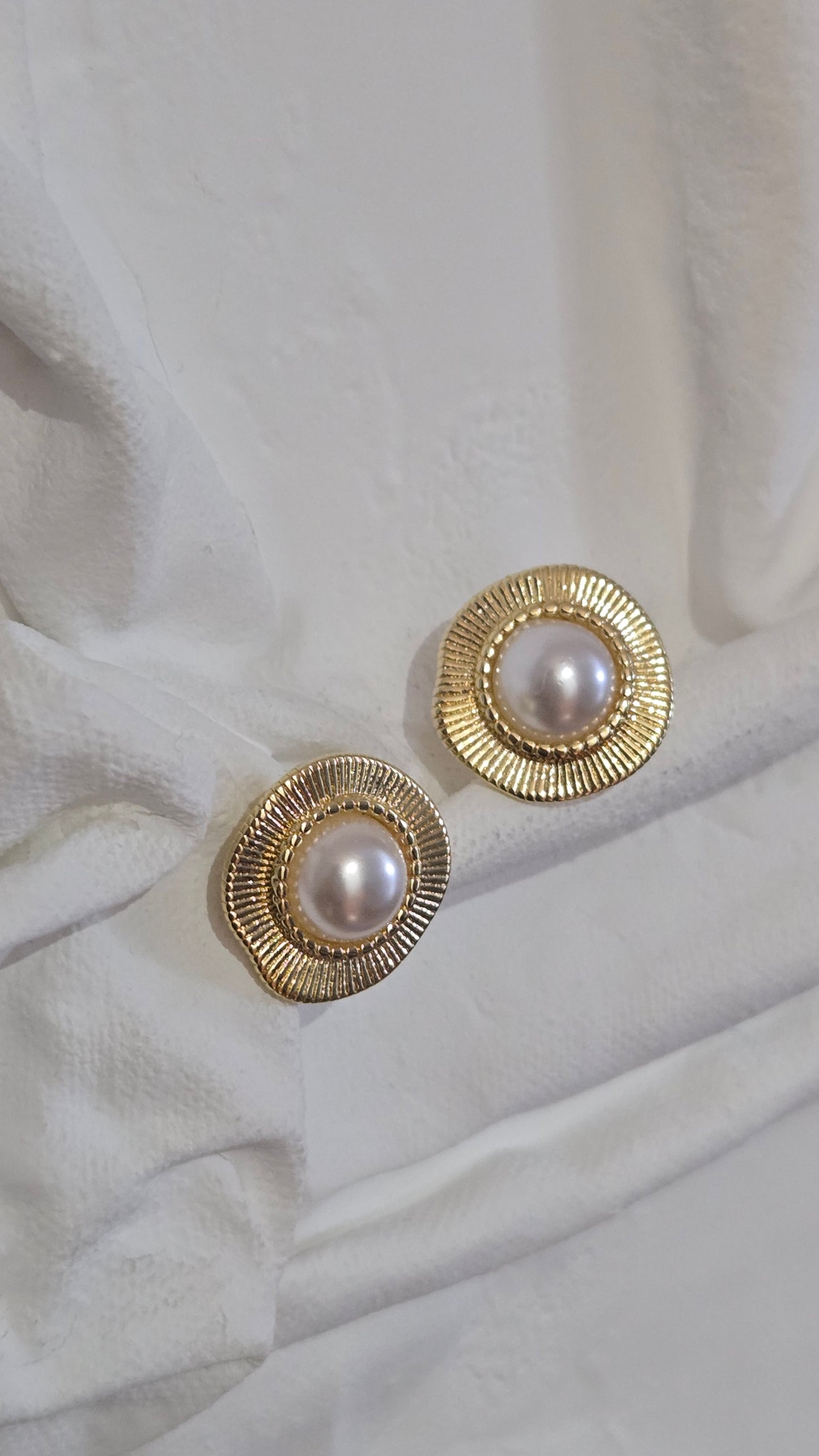 OLD MONEY CHIC EARRINGS