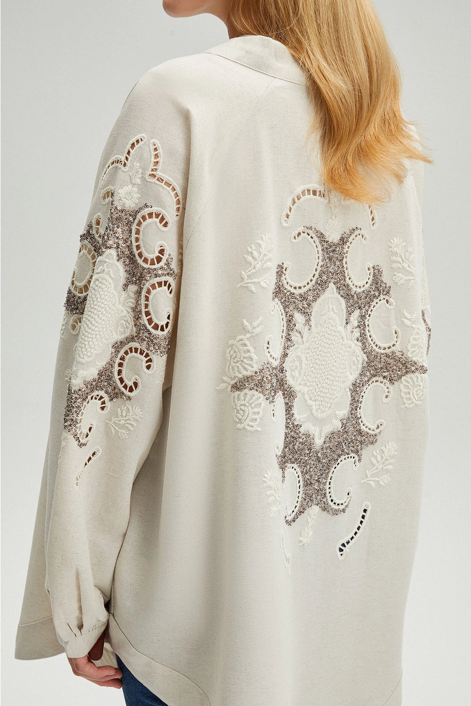 SOFIA EMBROIDERED KIMONO